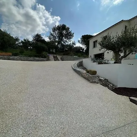 빌라 Avec Piscine La Garrigue 님