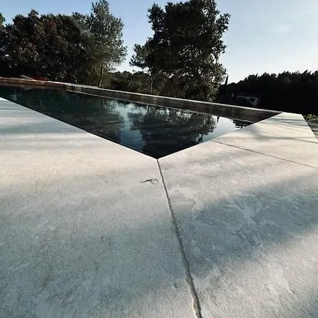 빌라 Avec Piscine La Garrigue 님