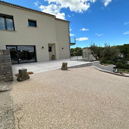 Avec Piscine La Garrigue *